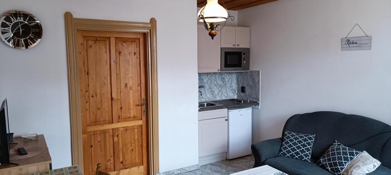 Rozsa Appartement *