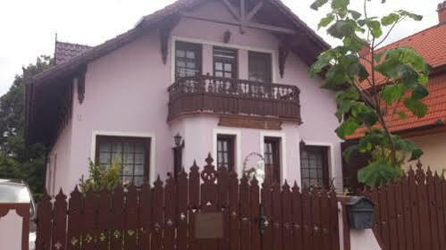 Rozsa Appartement